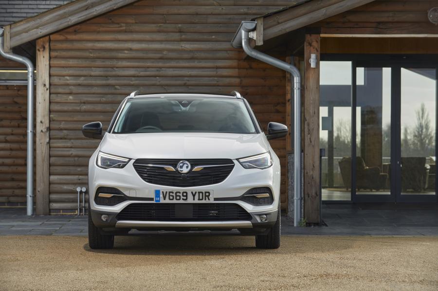  Vauxhall Grandland X Hybrid4 2020 года  (фото 22 из 40)